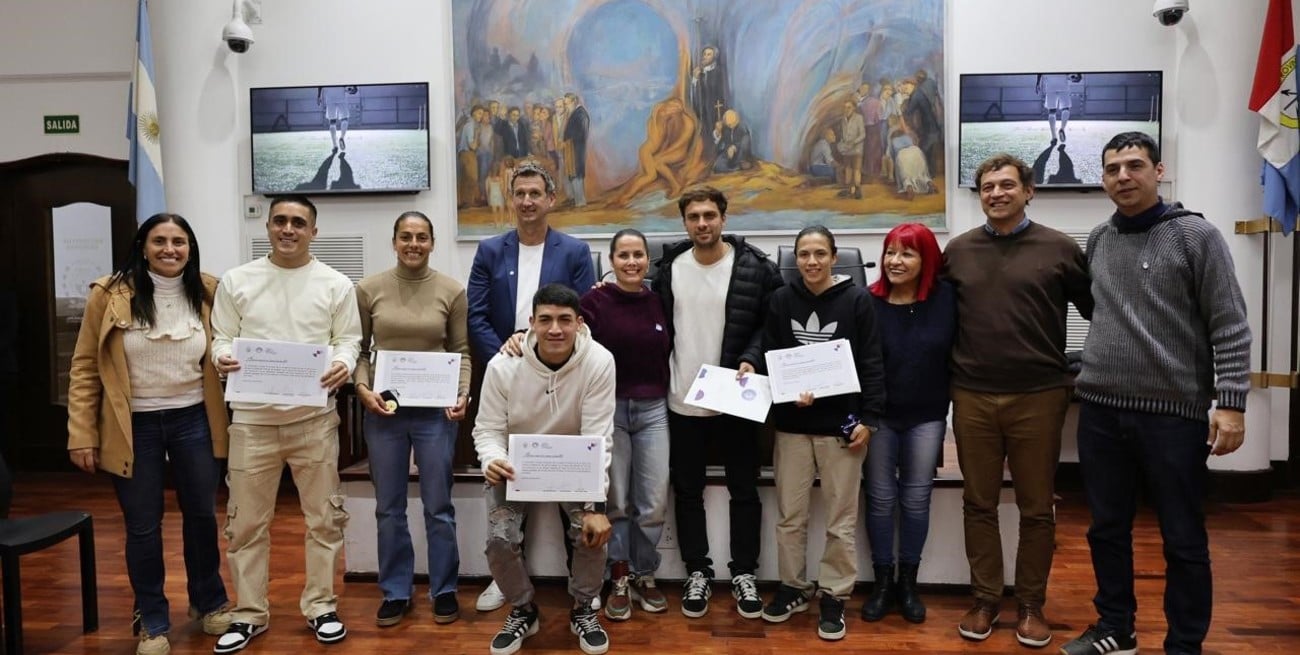 El Concejo Municipal entregó los premios “Gol de mi ciudad”
