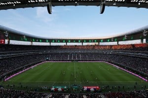 El estadio de Guadalajara espera por el choque entre colombianos y congoleños.
