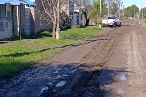 Vecinos de Adelina Centro piden obras y más iluminación en calle Centenario entre Lavalle y Roverano.