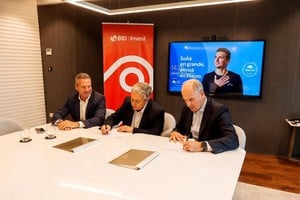 De izquierda a derecha: Jorge Scarinci, Gerente de Finanzas de Banco Macro, Santiago Portais, Gerente de Entidades Financieras, y Sergio Lew, CIO de BID Invest.