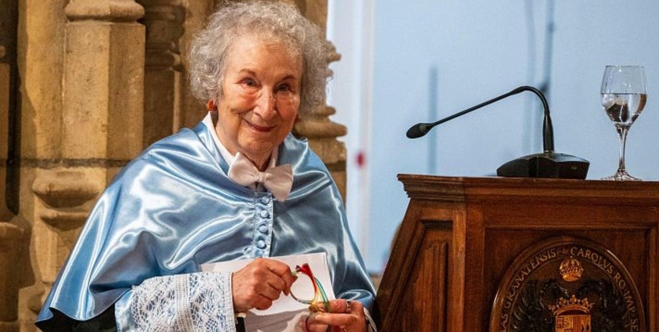 Margaret Atwood alertó sobre censura literaria y llamó a defender el valor de las humanidades 