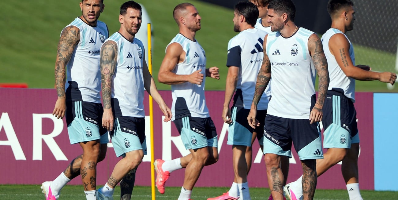 Argentina mantiene la fórmula de Scaloni: último entrenamiento en Kansas y viaje a Dallas
