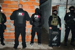 Una de las irrupciones estuvo a cargo del Grupo de Operaciones Especiales. Foto: El Litoral