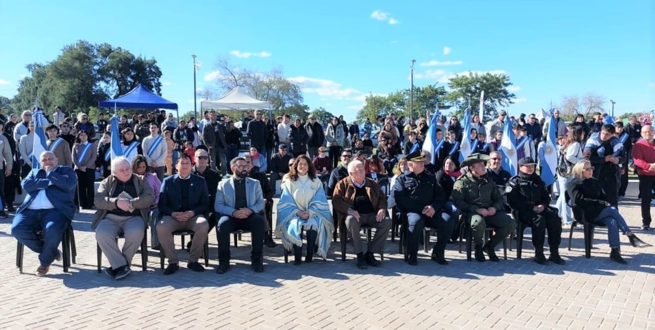 Vera celebró sus 134 años con un emotivo acto y un festival popular