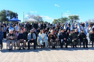 Homenajes, música y emoción en los festejos por los 134 años de Vera
