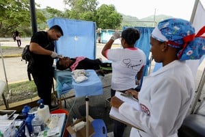 La emergencia en territorio venezolano expone la fragilidad de las comunicaciones en momentos de desastre natural, pero a su vez consolida la importancia de la resiliencia tecnológica comunitaria. REUTERS/Juan Carlos Hernandez