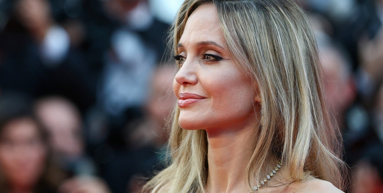 Angelina Jolie afirmó que desde que se divorció con Brad Pitt no salió con nadie más