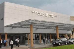 Aeropuerto Internacional Fernando Piragine Niveyro, de la ciudad de Corrientes