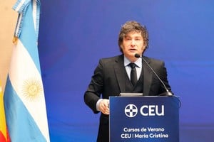 El Jefe de Estado defendió a su Jefe de Gabinete pero aclaró que debe actuar  la Justicia.