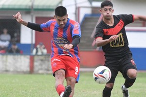 La Perla, versión 2026. El plantel superior recibe hoy a Juventud Unida de Candioti. Gentileza