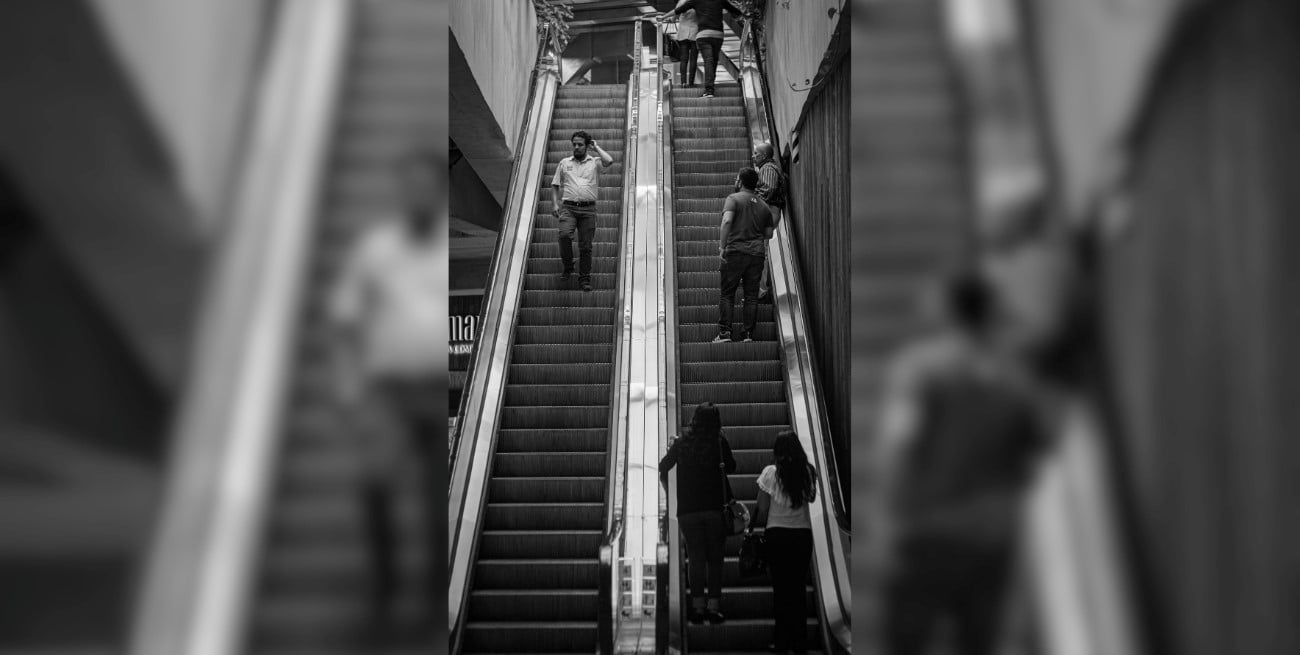 Más acá y más allá de la chifladura colectiva

