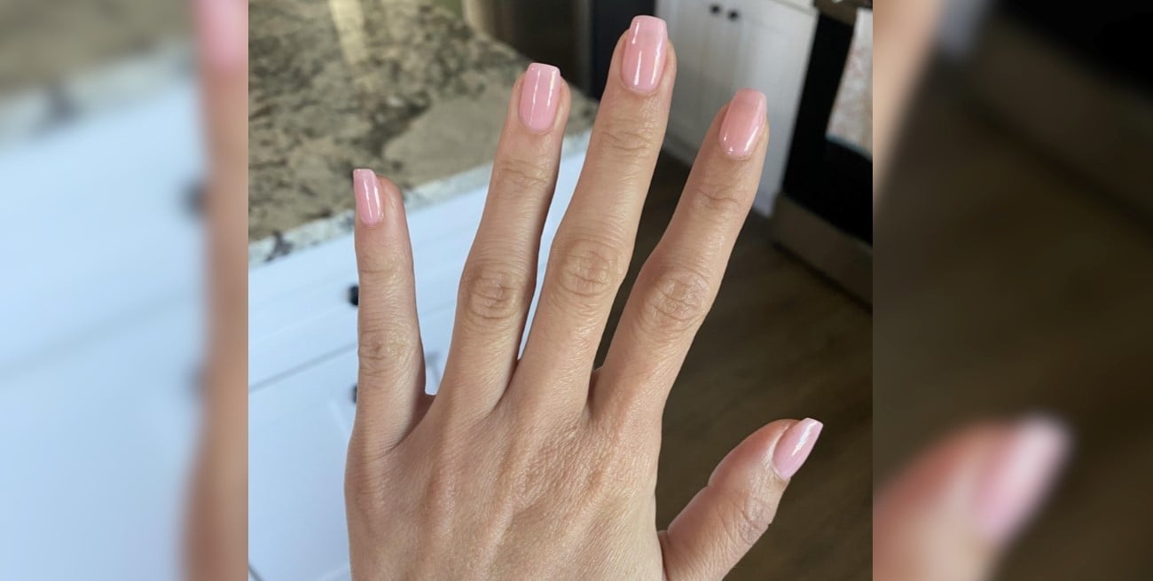 Manicura rosa: así son las uñas de batido de fresa que marcan tendencia