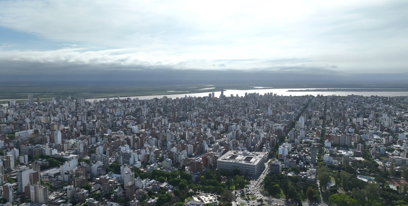 Deudas, refinanciaciones y estafas: la crisis redefine los reclamos de los consumidores en Rosario