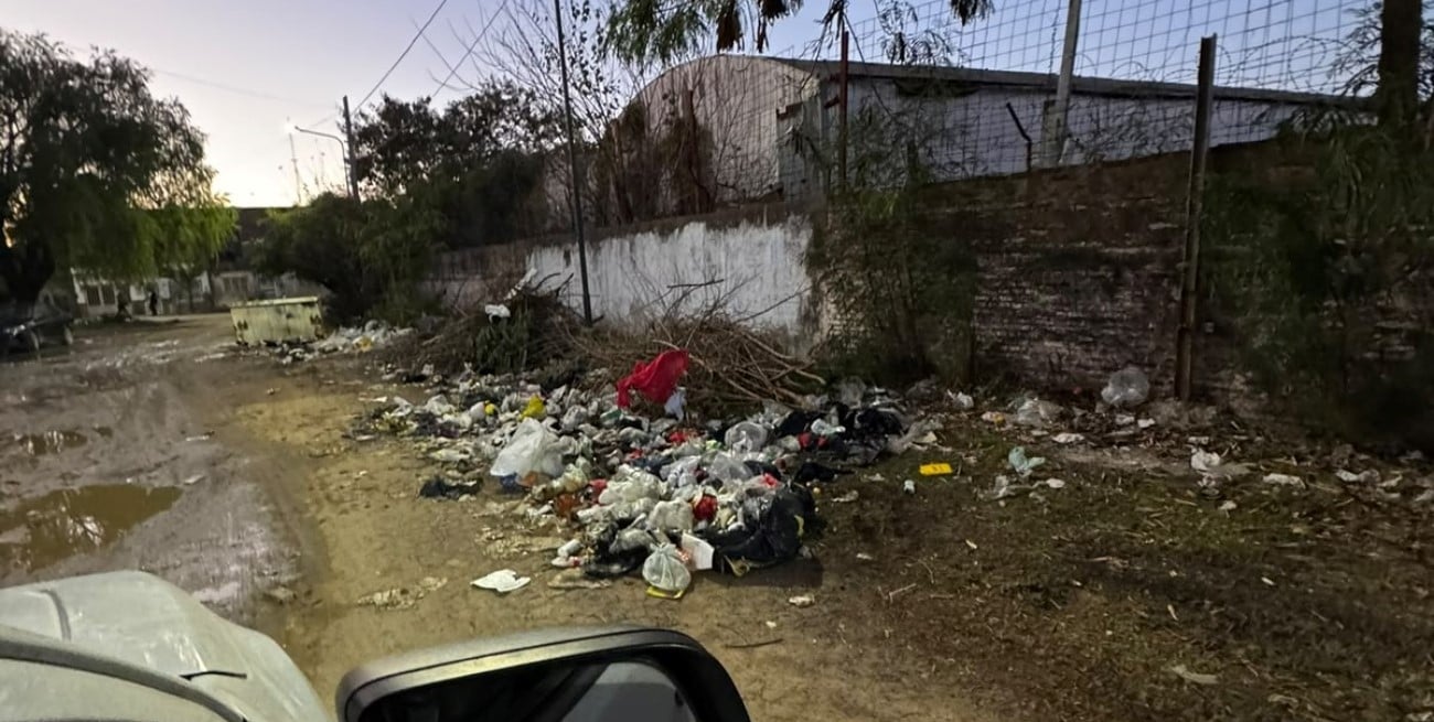 Basura y calles en mal estado: vecinos de barrio Don Bosco denuncian abandono