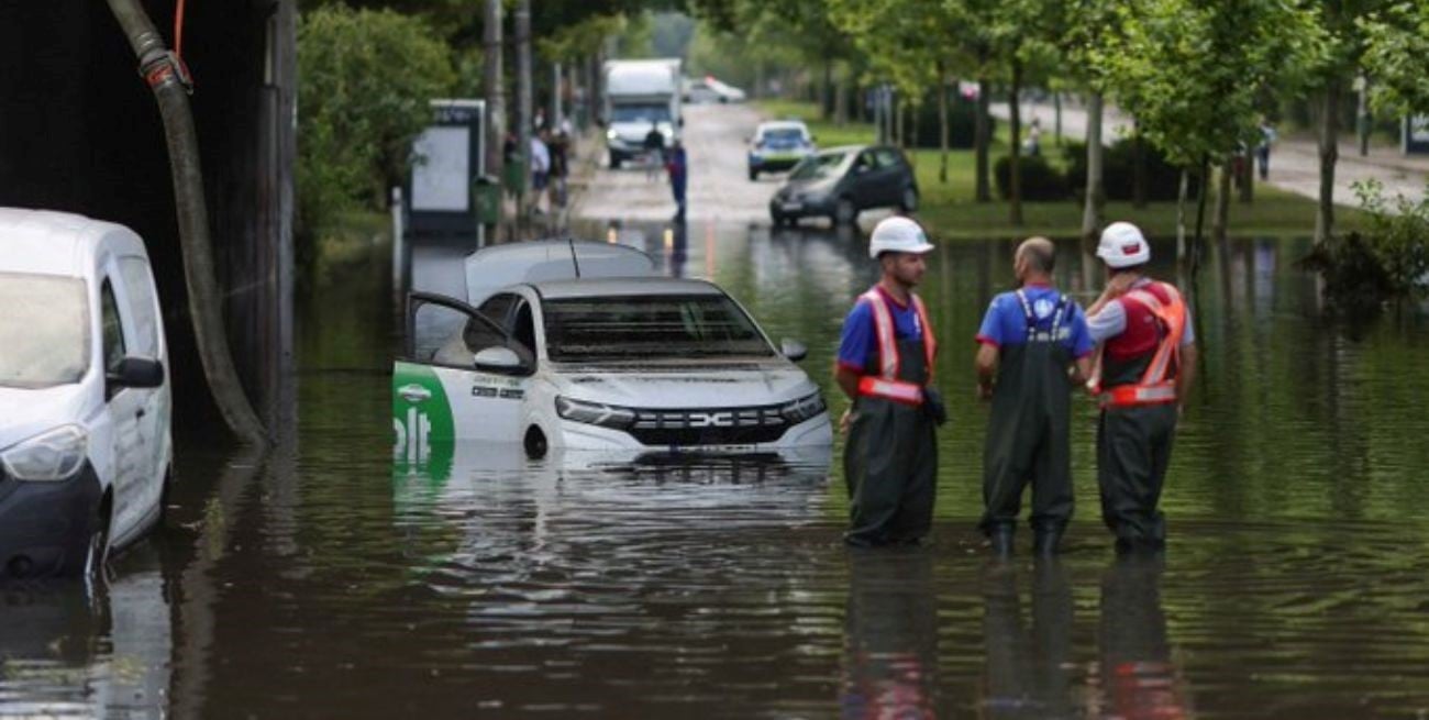Violentas tormentas dejaron inundaciones y al menos un muerto en Rumania