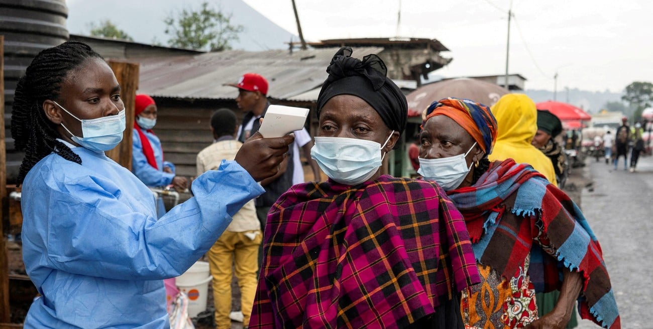 El brote de ébola en el Congo y Uganda ya supera las 400 muertes