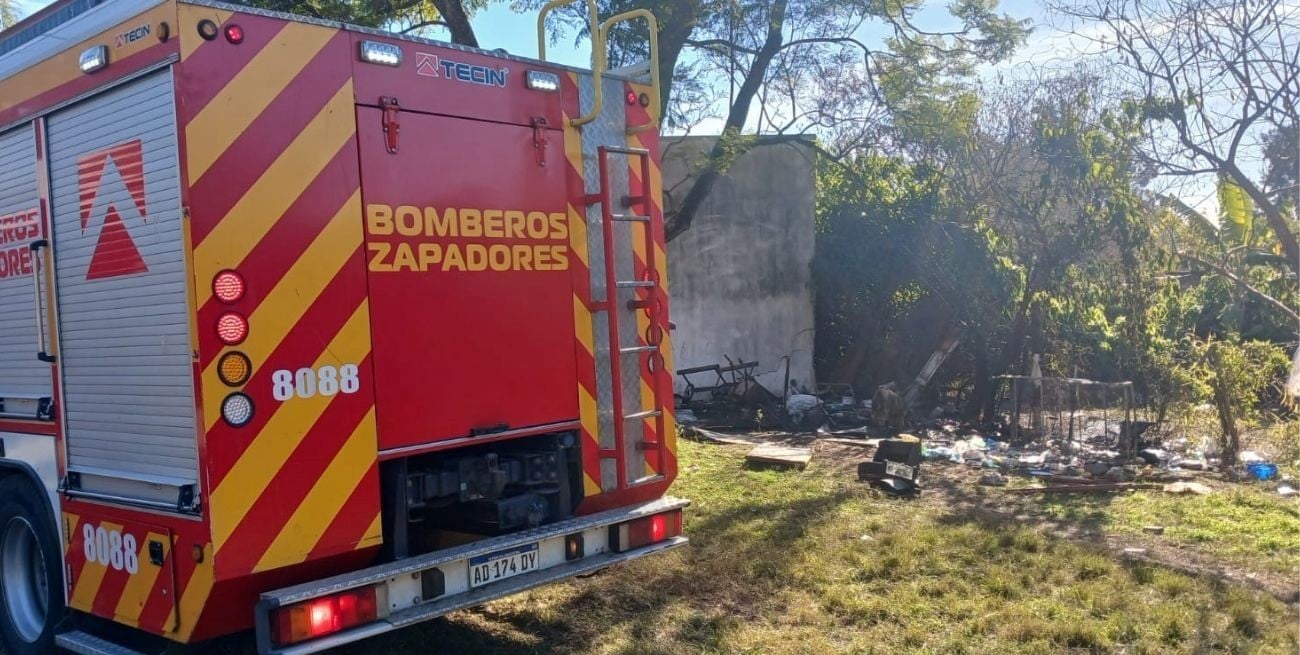 Un incendio destruyó por completo una vivienda precaria en la zona de La Guardia