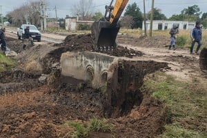 Alejandro Moore destacó el avance de las mejoras viales en avenidas clave de Alejandra