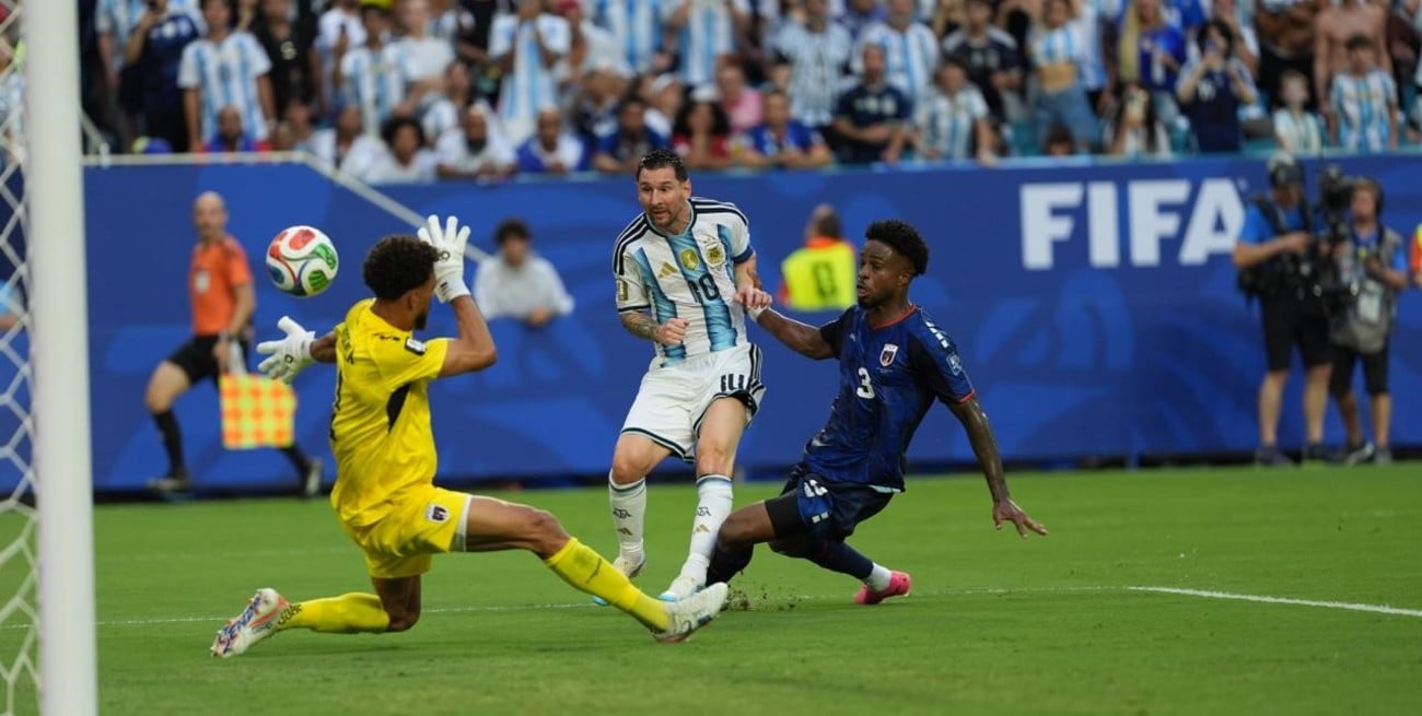 La selección y una alarma que se prendió y obliga a entrar en boxes