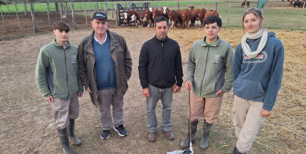 Educar produciendo: la cabaña Braford que nació en una escuela y hoy es referencia regional
