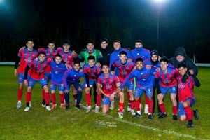 El plantel completo. La Perla, líder absoluto. Gentileza: Marien Molina