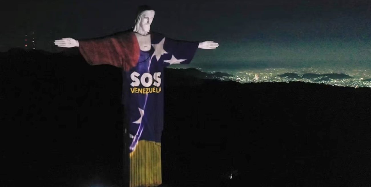 El Cristo Redentor homenajeó a las víctimas de los terremotos en Venezuela