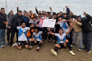 Ciclón ganó, festejó y será anfitrión de Unión en octavos. Foto: Prensa Copa Santa Fe.