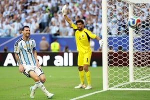 Vozinha contra Argentina, en un contexto de alta exigencia y decisiones bajo presión. Crédito: Xinhua.