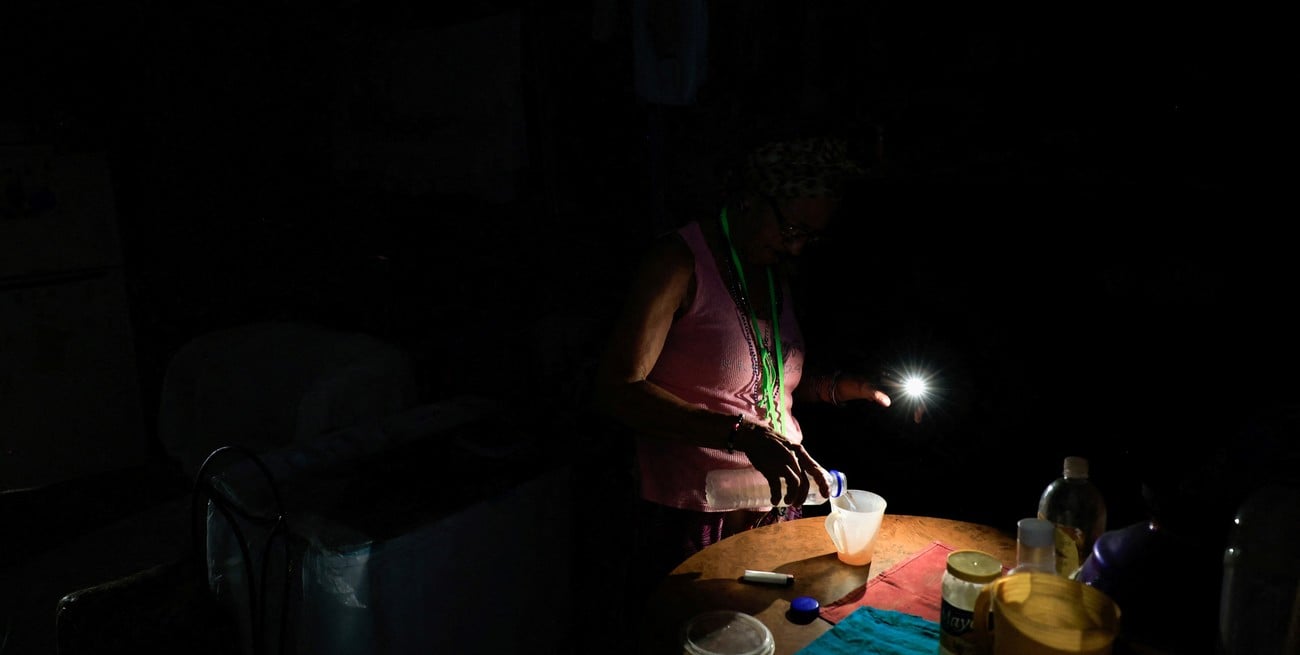 Cuba, otra vez a oscuras: colapsó el sistema eléctrico nacional y afecta a casi 10 millones de personas