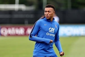 Kylian Mbappé respondió públicamente a los mensajes publicados por la senadora paraguaya Celeste Amarilla. Foto: Reuters