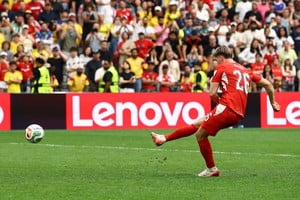 Los suizos metieron 4 de sus 5 penales y avanzaron a cuartos de final.
