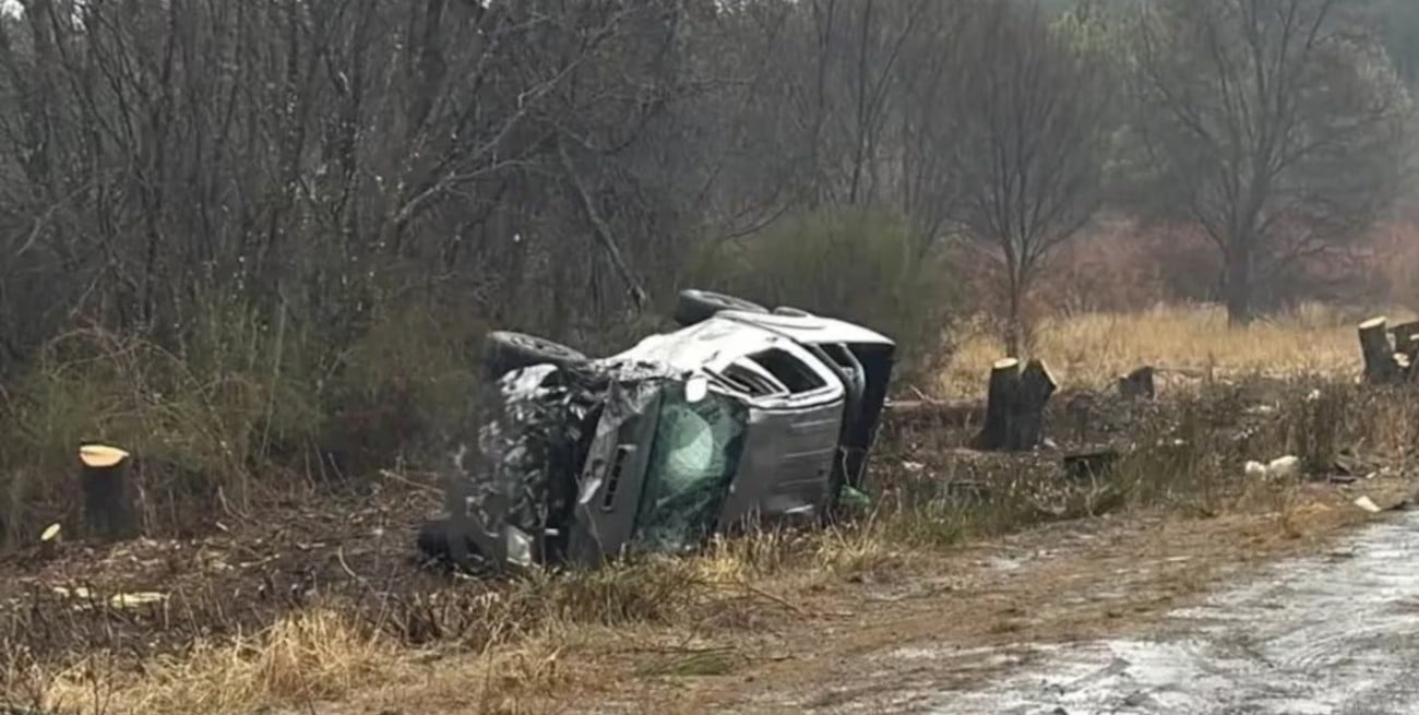 Chubut: un muerto tras un choque frontal en una ruta afectada por el hielo y la nieve