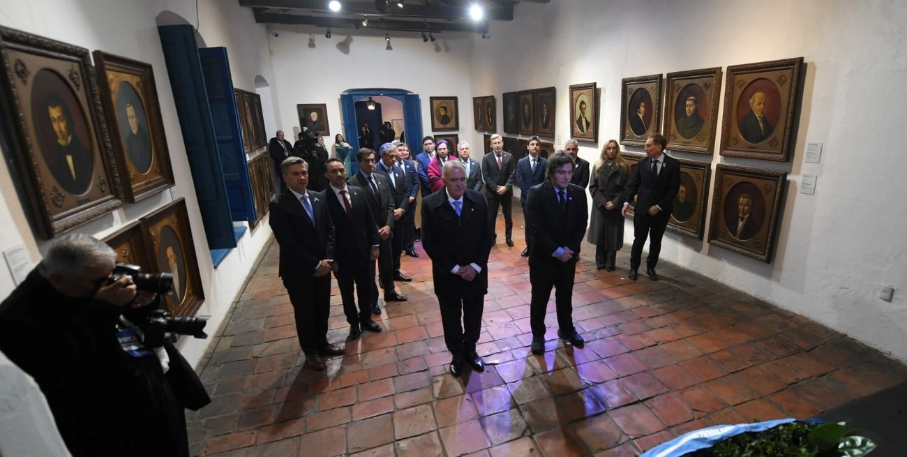 Milei firmó las actas protocolares por el 9 de Julio, brindó un discurso y regresó a Buenos Aires