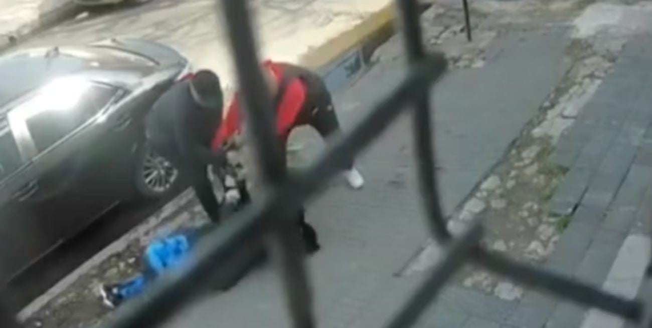 Un policía retirado mató a un delincuente al defender a su esposa durante un intento de robo en Avellaneda