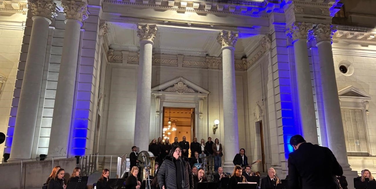 El Himno Nacional sonó con sello santafesino en una producción conjunta de Pilar y Felicia