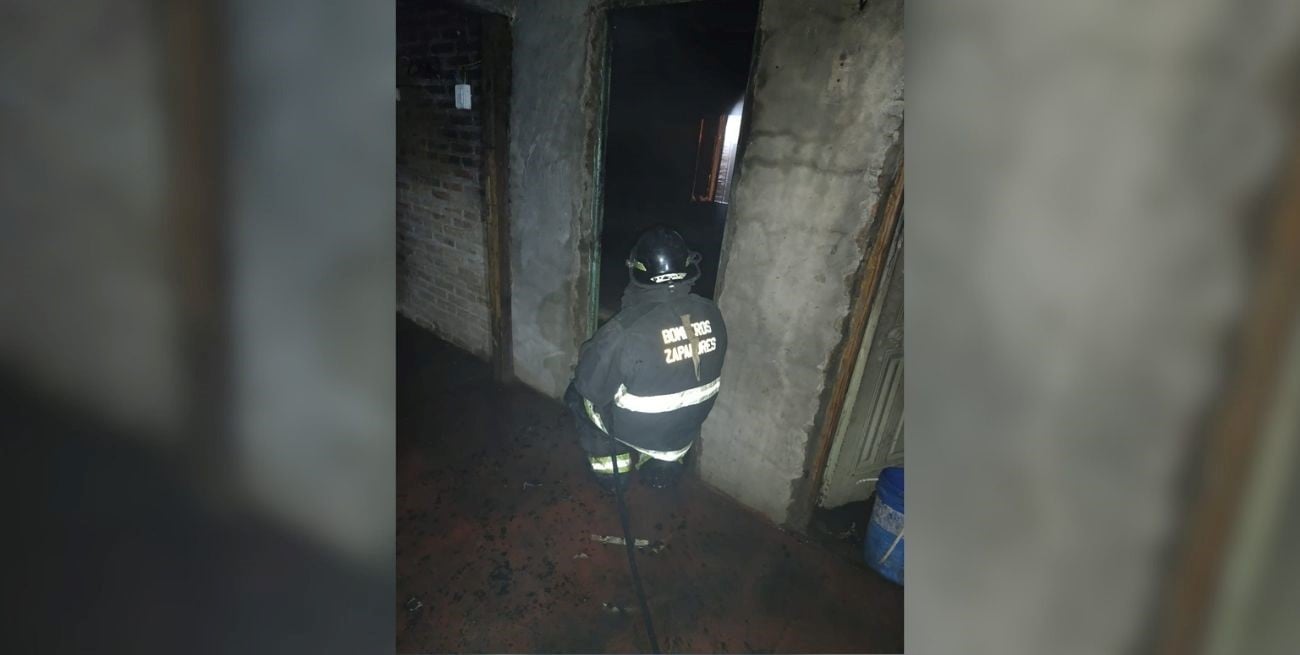 Voraz incendio en una vivienda de la zona norte de la ciudad de Santa Fe