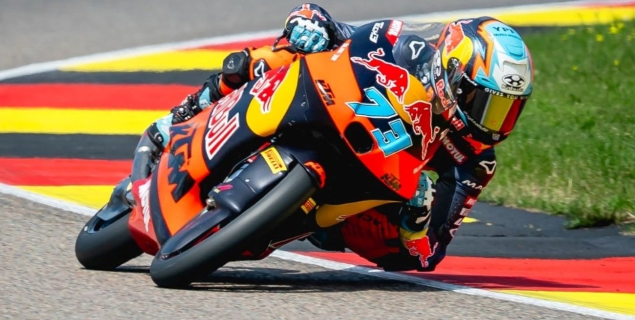 Valentín Perrone volvió al podio en Moto3 con un tercer puesto en Gran Bretaña