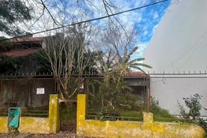 La Policía identificó a la víctima como Jorge Alberto Quintanilla, un hombre de 76 años que vivía solo.