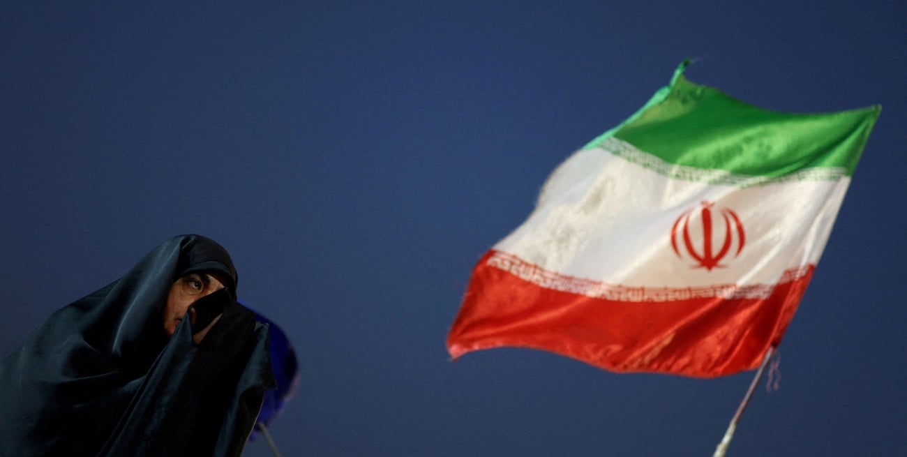Irán endurece su postura ante EE.UU.: advierte que no habrá diálogo sin un retroceso de Washington y promete venganza