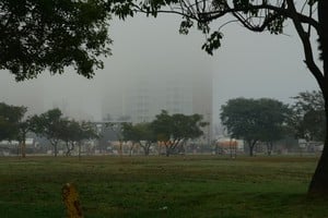 Santa Fe amaneció cubierta por una intensa niebla. Créditos: Guillermo Di Salvatore