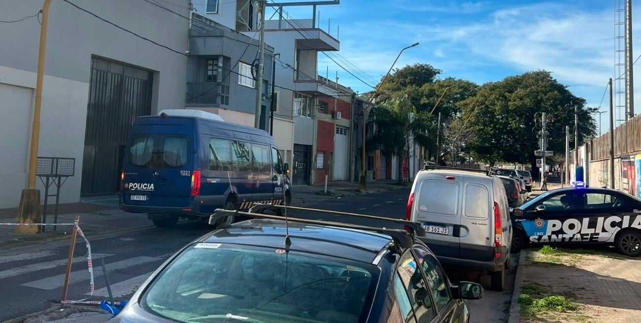 Investigan millonario robo en una distribuidora de bebidas de barrio Candioti