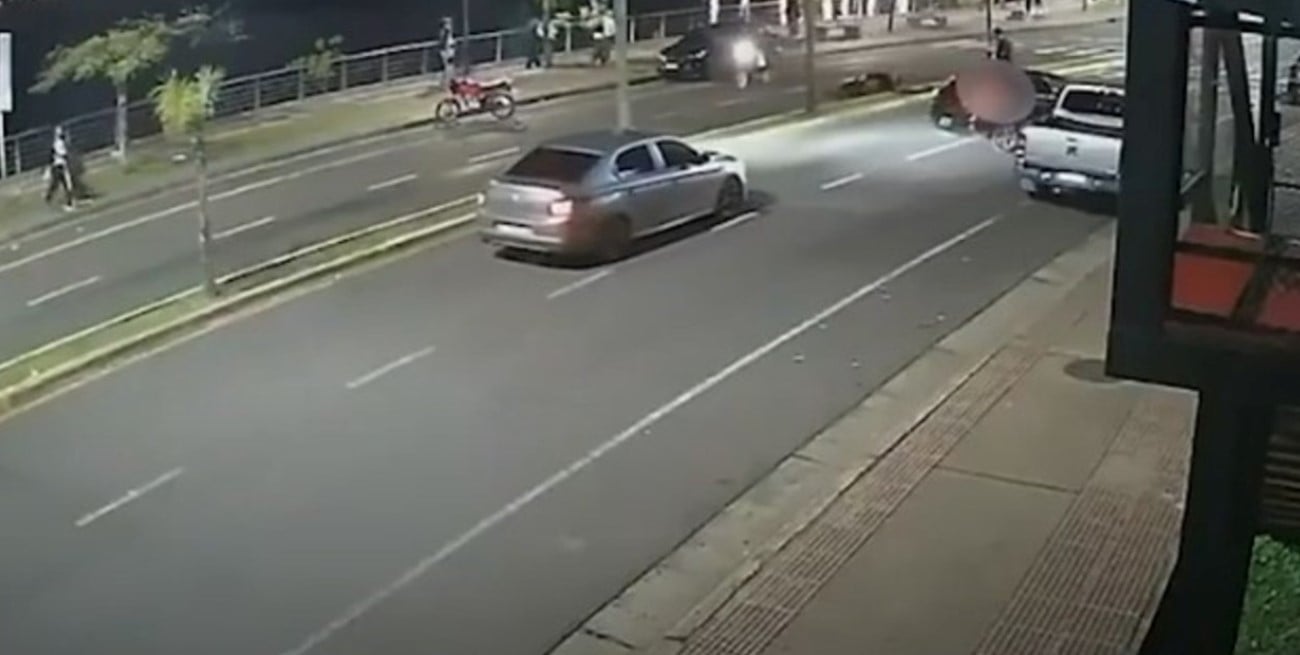 Misiones: un soldado murió atropellado por un motociclista que hacía "willy"