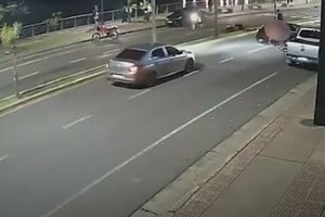 Cámaras de seguridad registraron el momento del fatal impacto.
