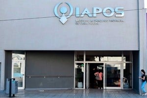 Pullaro pidió "escalar" el programa Día Preventivo para afiliados a IAPOS.