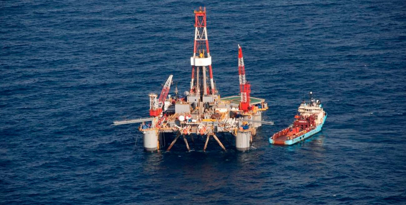Argentina reclamó por movimiento británico sobre Mar Argentino no notificado, pero decretó extracciones inglesas
