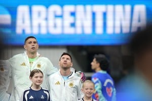 La programación del domingo comenzará con las voces de los protagonistas de la Selección Argentina.