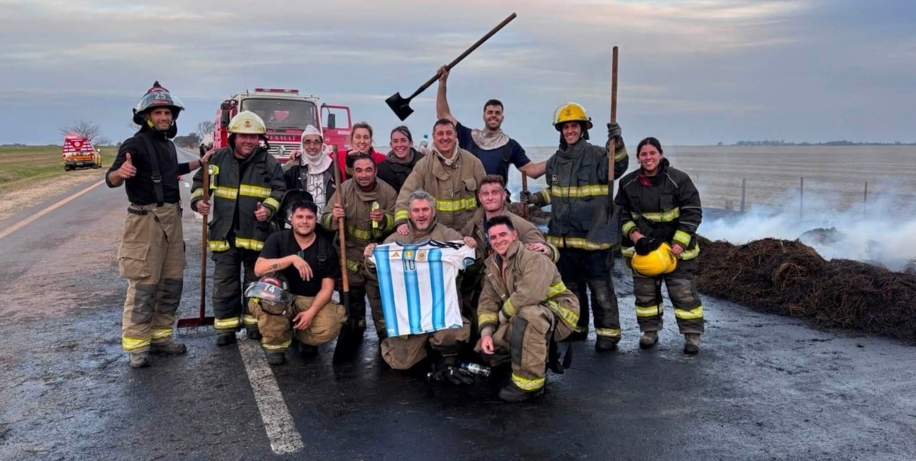 “No lo pensaron dos veces”: la historia de los bomberos santafesinos que apagaron un incendio en pleno partido de Argentina