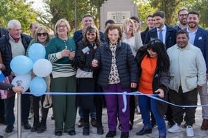 Maximiliano Pullaro en Ceres con motivo de la inauguración de las obras de renovación de la Plaza Independencia de la ciudad de Ceres