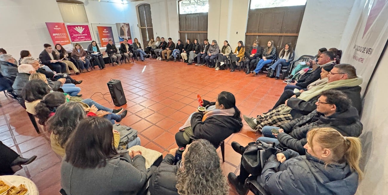 Vera avanza en acciones integrales para fortalecer las oportunidades de las juventudes