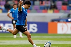 Los Pumas se enfrentan a Inglaterra en Santiago del Estero.